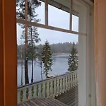 Karhurinne Villa *
