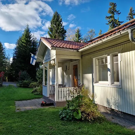 Karhurinne * Lempäälä