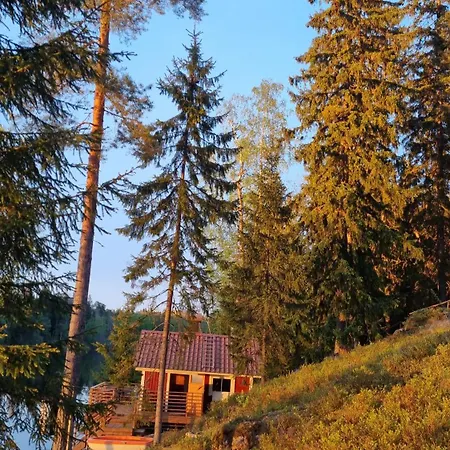 Karhurinne Villa *